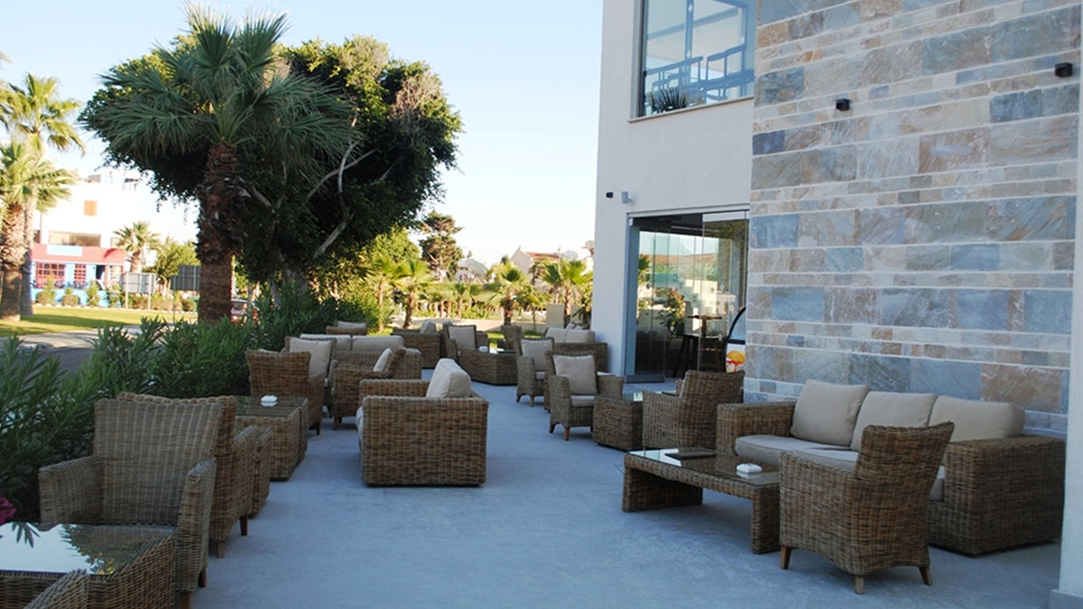 Amphora Hotel & Suites